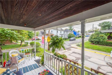 106 Arnold Avenue Houston PA 15342