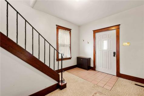 106 Arnold Avenue Houston PA 15342