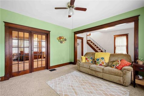106 Arnold Avenue Houston PA 15342