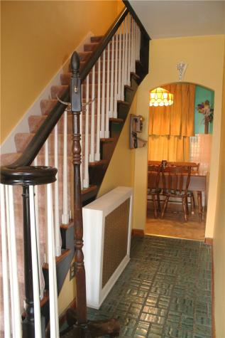 67 Warren Street Crafton PA 15205