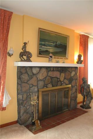 67 Warren Street Crafton PA 15205
