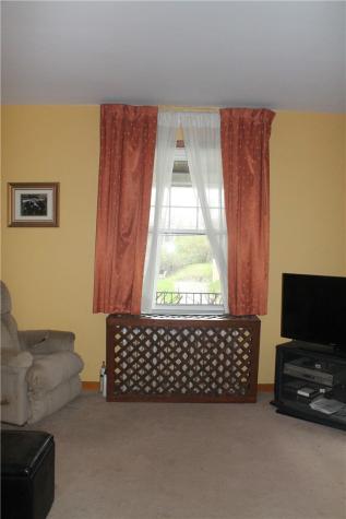 67 Warren Street Crafton PA 15205