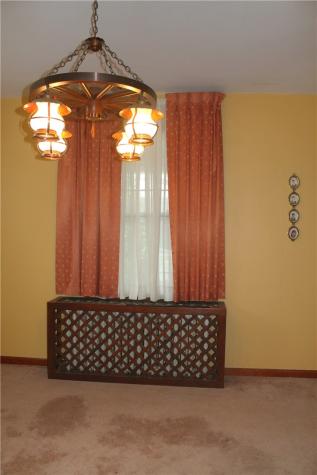 67 Warren Street Crafton PA 15205