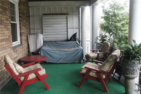 67 Warren Street Crafton PA 15205