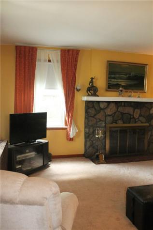 67 Warren Street Crafton PA 15205