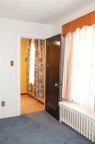 67 Warren Street Crafton PA 15205