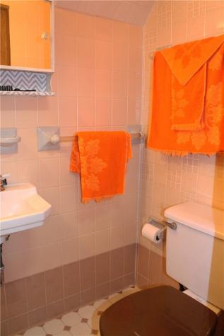 67 Warren Street Crafton PA 15205