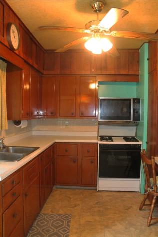 67 Warren Street Crafton PA 15205