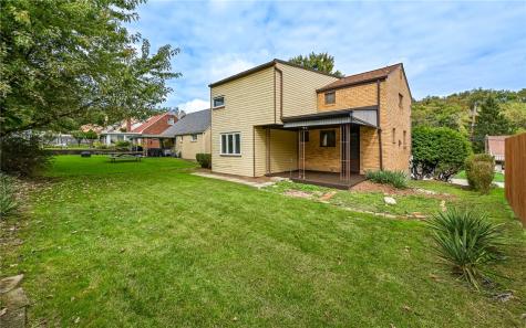 1050 Ardmore Manor Drive Forest Hills Boro PA 15221