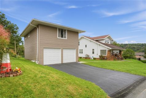 202 Walnut Street Fayette City PA 15474