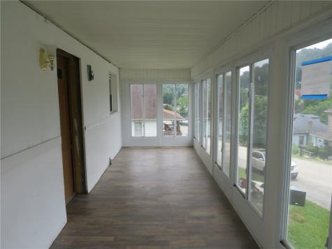 26 Campbell Drive Avella PA 15312