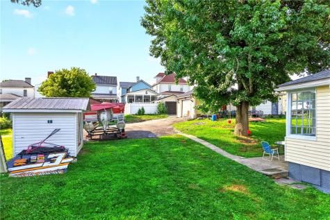 520 Garfield Avenue Scottdale PA 15683