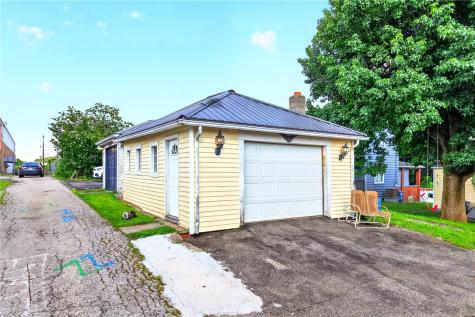 520 Garfield Avenue Scottdale PA 15683