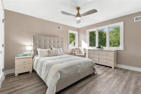 421 Lenox Court Richland PA 15044