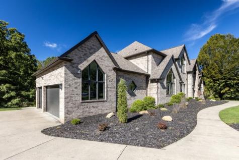 421 Lenox Court Richland PA 15044