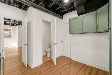 214 Castle Shannon Boulevard Mt Lebanon PA 15228