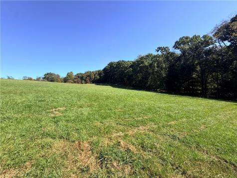 782 Sugar Run Road Nottingham PA 15330