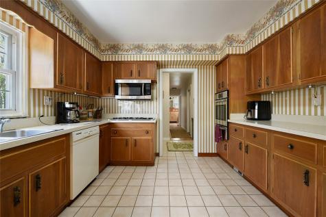 577 Highland Avenue Wilkins Township PA 15145