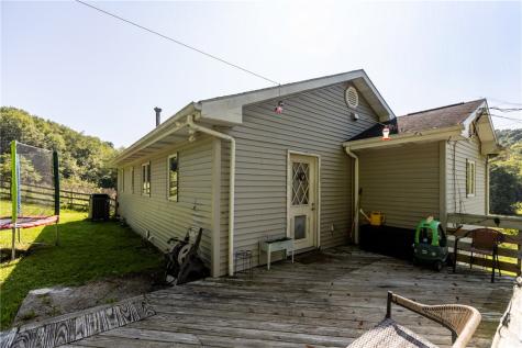 445 Little Creek Road Lancaster Township PA 16037