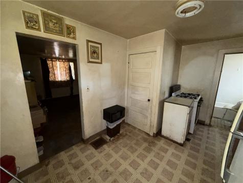 1231 Holmes Street Mckees Rocks PA 15136