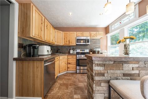 222 E Agnew Avenue Carrick PA 15210
