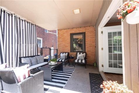 222 E Agnew Avenue Carrick PA 15210
