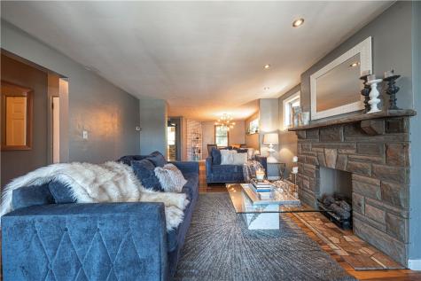 222 E Agnew Avenue Carrick PA 15210