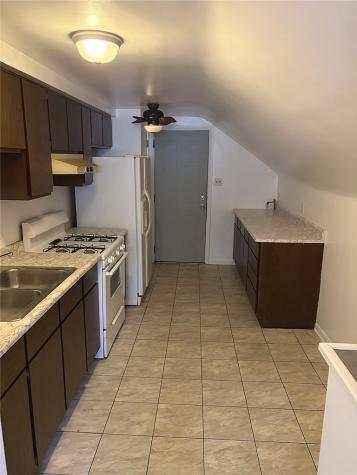 912 Hillsboro Street Sheraden PA 15204
