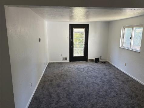 912 Hillsboro Street Sheraden PA 15204