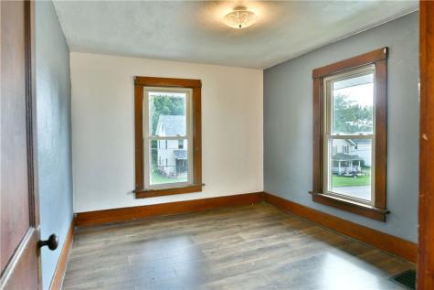 12 E Stewart Avenue Greenville Boro PA 16125