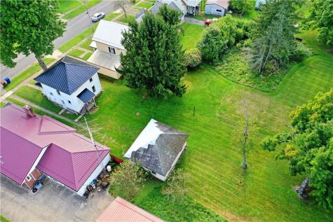 12 E Stewart Avenue Greenville Boro PA 16125