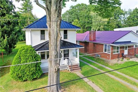 12 E Stewart Avenue Greenville Boro PA 16125