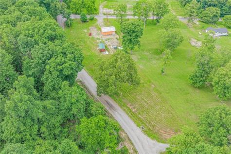 325 Oakdale Road Darlngtn Township PA 16115