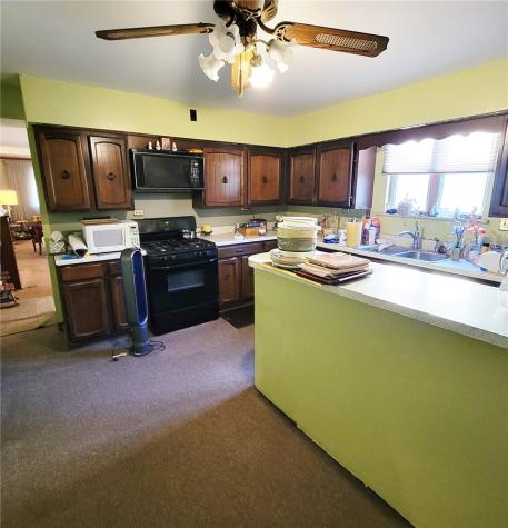 7016 Frankstown Avenue Homewood Brushton PA 15208