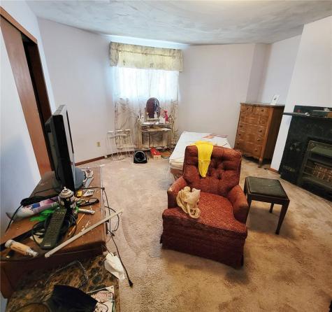 7016 Frankstown Avenue Homewood Brushton PA 15208