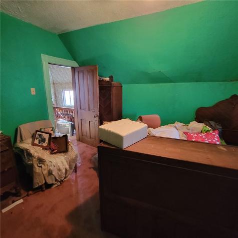 7016 Frankstown Avenue Homewood Brushton PA 15208