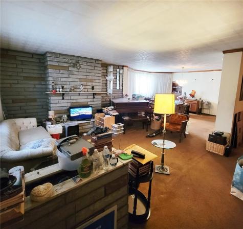 7016 Frankstown Avenue Homewood Brushton PA 15208