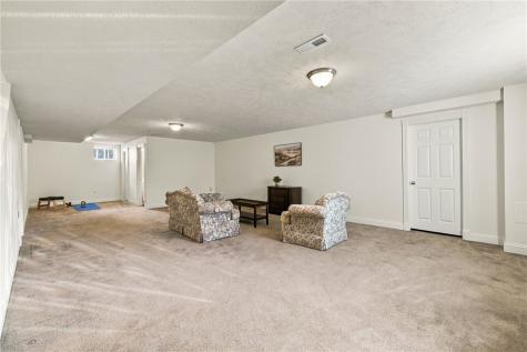215 Horse Shoe Drive Findlay Township PA 15026
