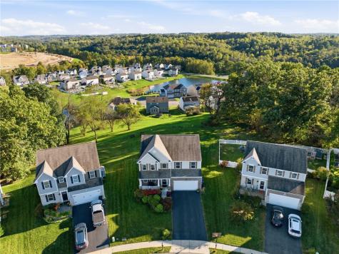 215 Horse Shoe Drive Findlay Township PA 15026