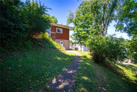 3 Hill Street Bridgeville PA 15017