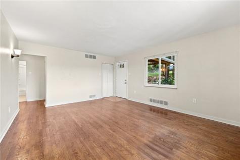 3 Hill Street Bridgeville PA 15017
