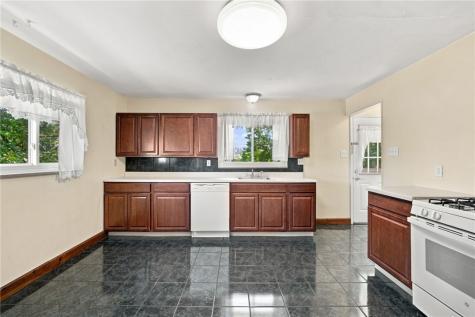 3 Hill Street Bridgeville PA 15017