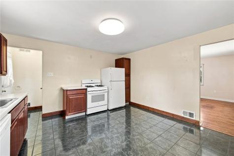 3 Hill Street Bridgeville PA 15017