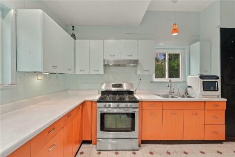 306 E 11th Avenue Homestead PA 15120