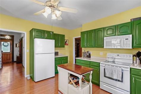925 Walnut Street Springdale Boro PA 15144
