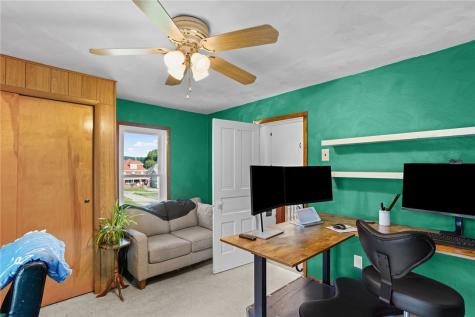 925 Walnut Street Springdale Boro PA 15144