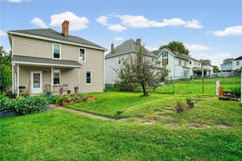 925 Walnut Street Springdale Boro PA 15144