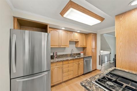 2438 Rolling Farms Road Shaler PA 15116