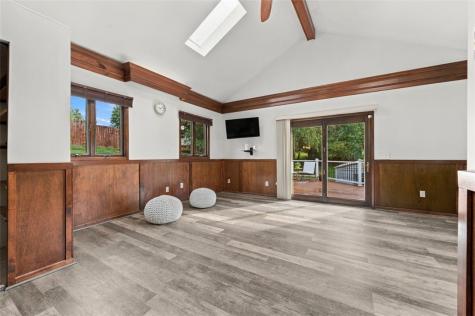 2438 Rolling Farms Road Shaler PA 15116