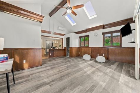 2438 Rolling Farms Road Shaler PA 15116